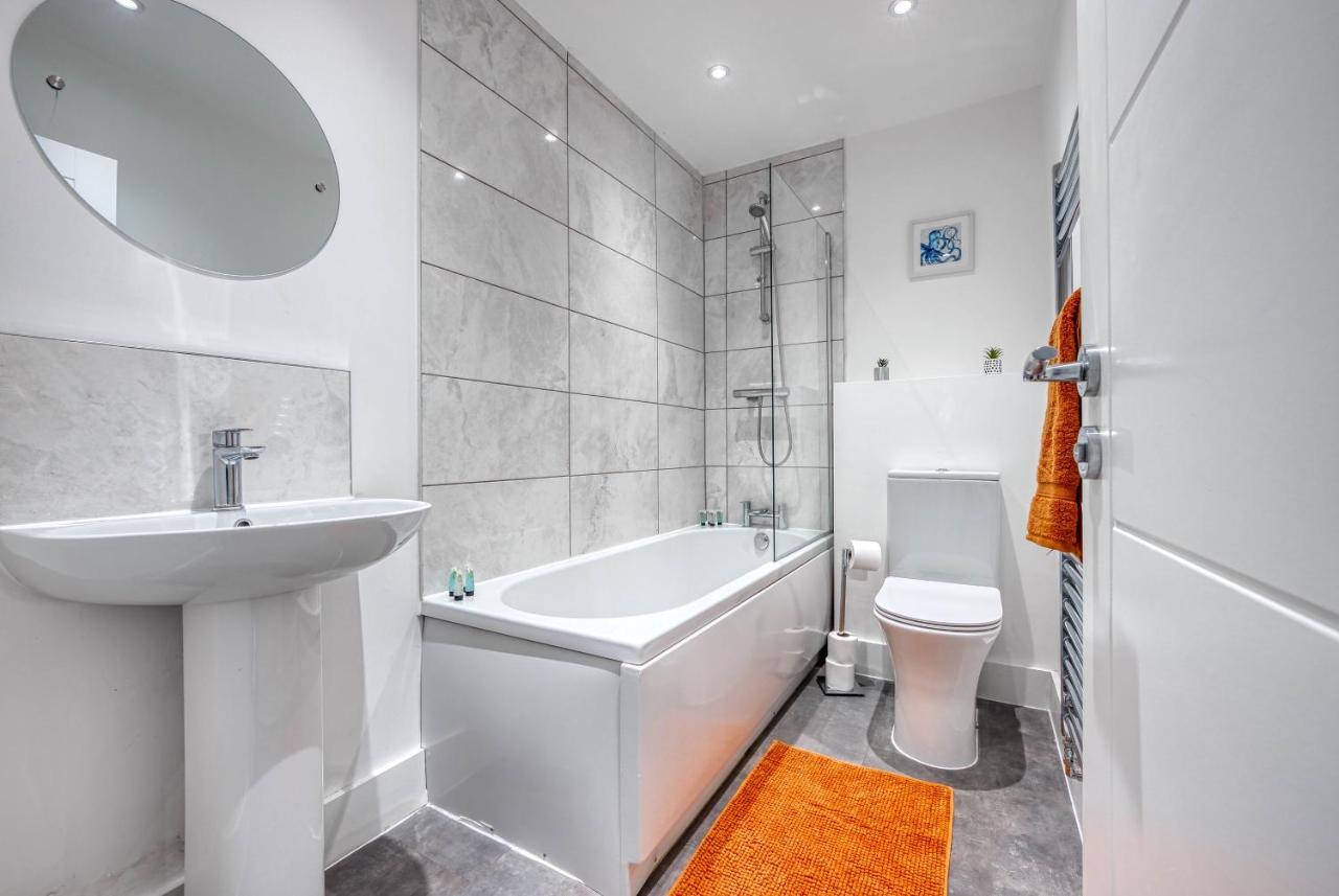 Luxurious Birmingham Home Private Parking Wifi - Near To Nec And Qeh Extérieur photo
